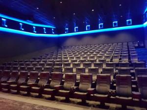 montaža kino stolica cineplexx vip cinema 3