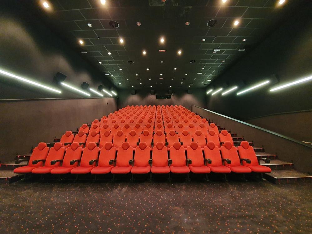 montaza kino stolica cineplexx maribor